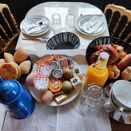 Le Clos Marguerite Parking Prive Couette-café *